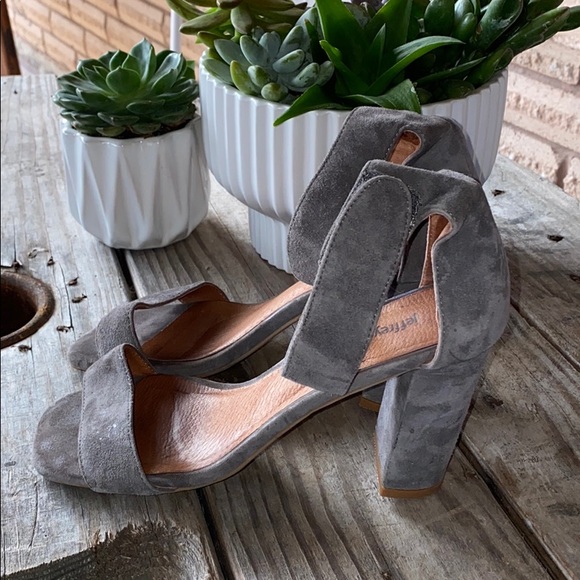 Jeffrey Campbell  heels gray suede size 8 - Picture 3 of 6